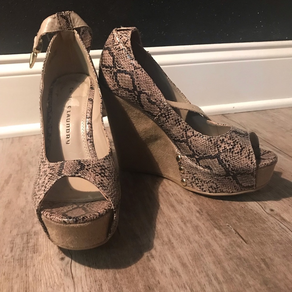Snake print and suede wedges